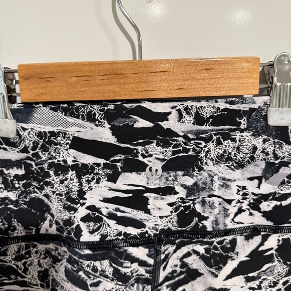 Lululemon Wunder Under Hi-Rise Tight (Full-On Luxtreme 28") - Picture 4 of 7